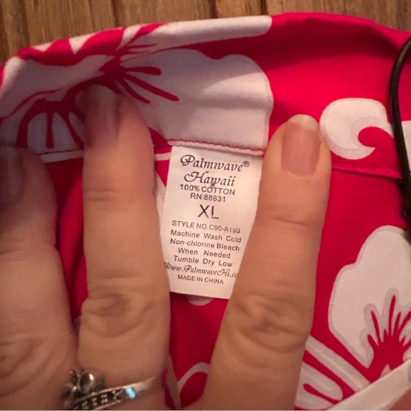 Palm Wave Hawaiian shirt: men’s extra large, red floral hibiscus palm button - Picture 3 of 8